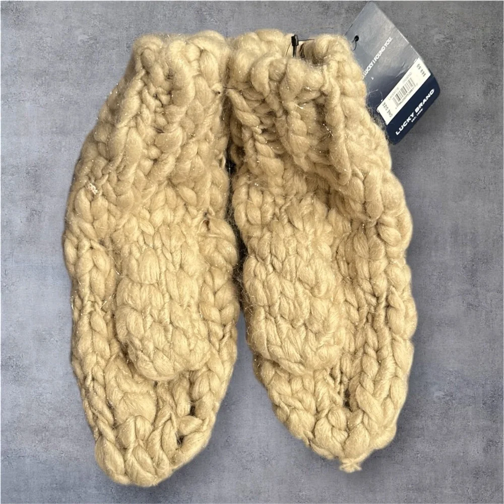 Lucky Brand Chunky Knit mitten with shimmery yarn NWT